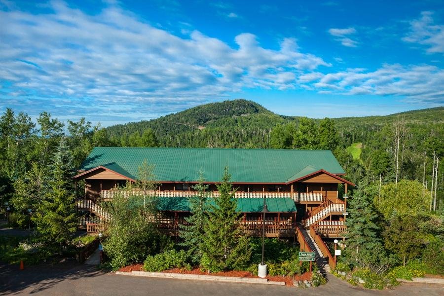 EAGLE RIDGE RESORT AT LUTSEN MOUNTAIN (MN) - tarifs 2025