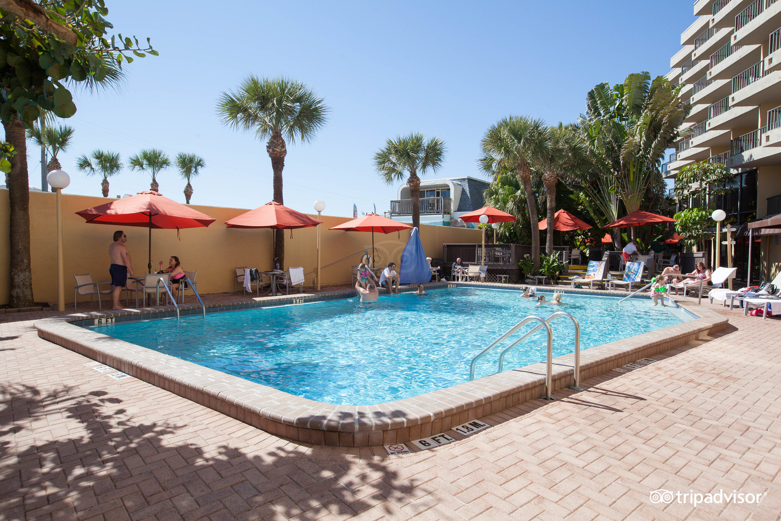 LA QUINTA INN & SUITES BY WYNDHAM COCOA BEACH OCEANFRONT $127 ($̶1̶9̶9̶ ...