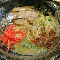 とんこつラーメン きくらげ入りだから熊本風?