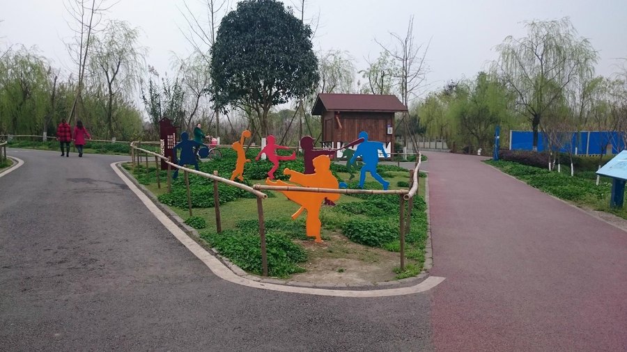 Деревянные фигурки