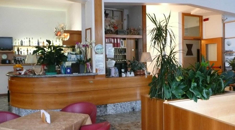 bar