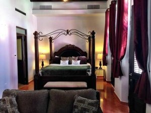 Room & Suite