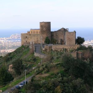 Castello di Santa Lucia