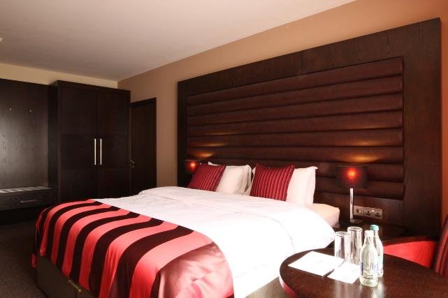 Lough Rea Hotel & Spa Bar or Lounge: Pictures & Reviews - Tripadvisor