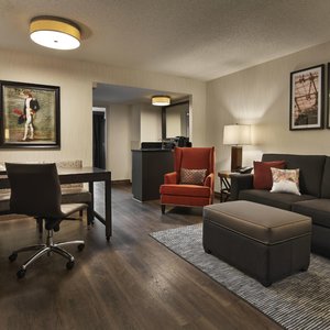 Embassy Suites by Hilton Washington DC Chevy Chase Pavilion, hotel in Washington DC