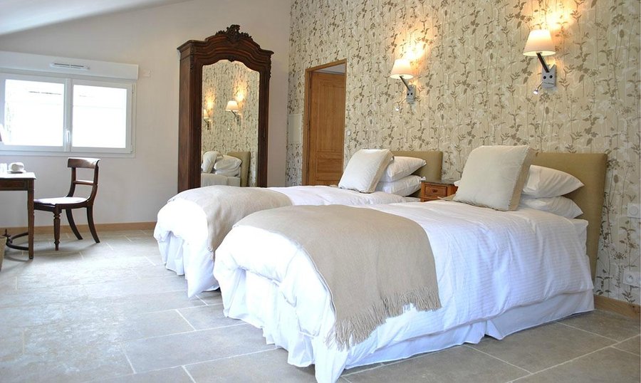 LE MANOIR DE LA VIEILLE DOUVE - Guest house Reviews (Le Bourg-dIre, France) LE MANOIR DE LA VIEILLE DOUVE -  Guest house Reviews... 