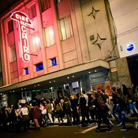 EL CAIRO CINE PÚBLICO