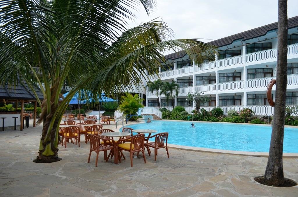 TRAVELLERS BEACH HOTEL & CLUB - Updated 2024 Reviews, Photos & Prices