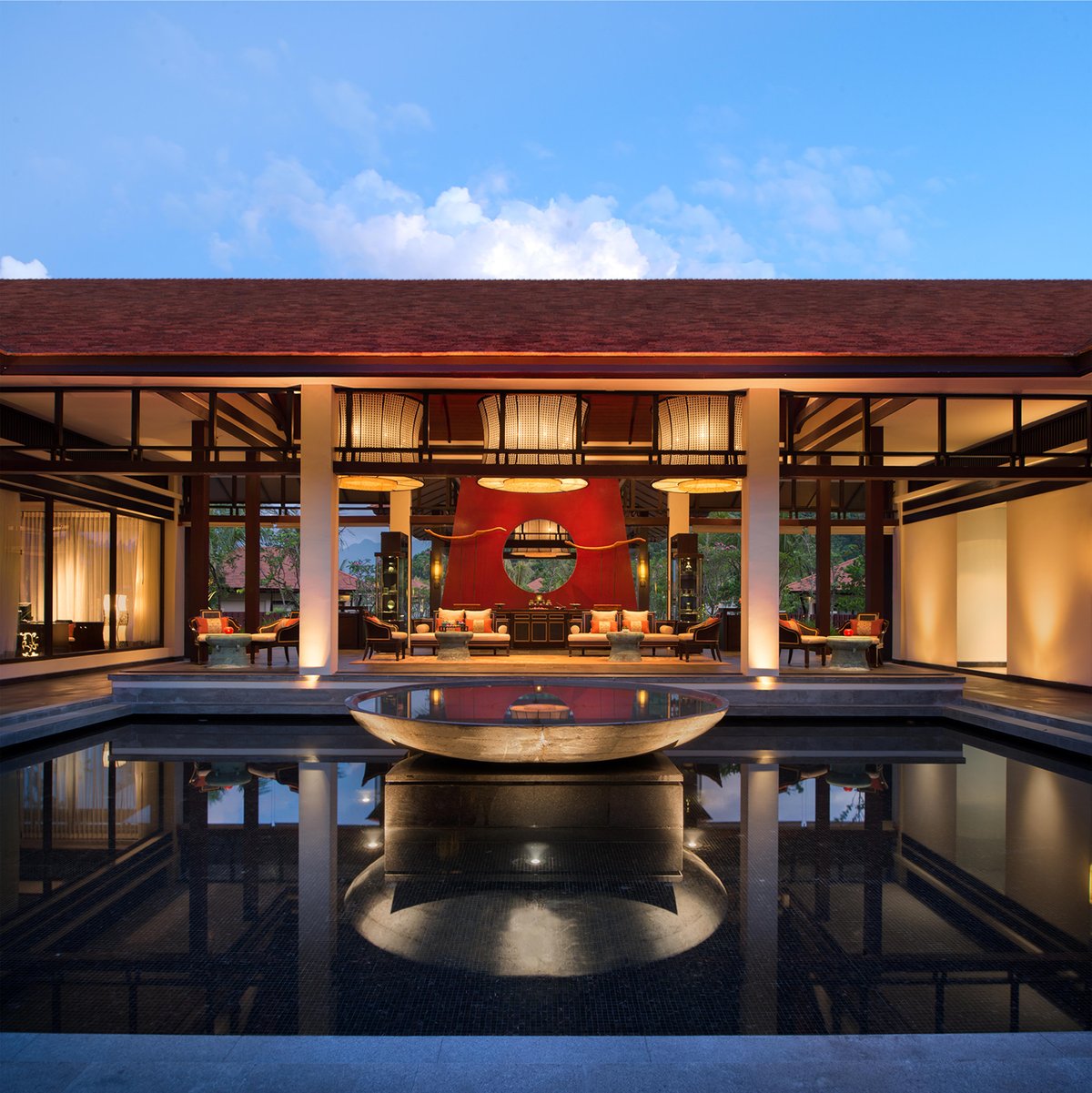 Banyan tree resorts. Дом дерево Вьетнам. Banyan Tree lăng cô фото.