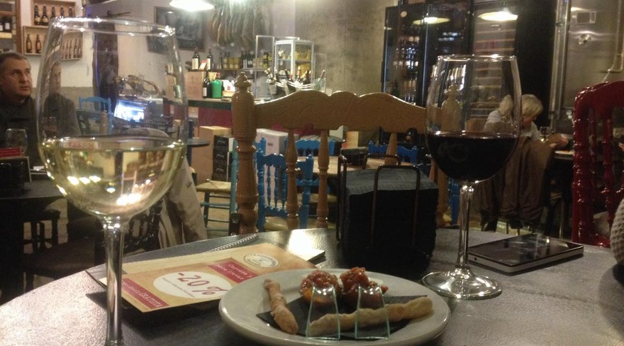 Vinos y tapa