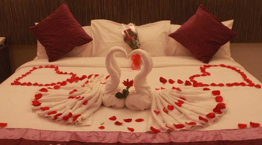 Honeymoon Decoration