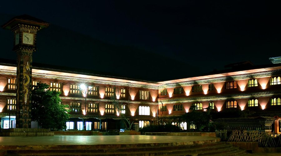 FRONT VIEW NIGHT