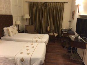 Room & Suite