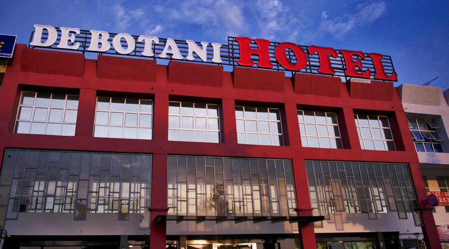 de botani hotel front view
