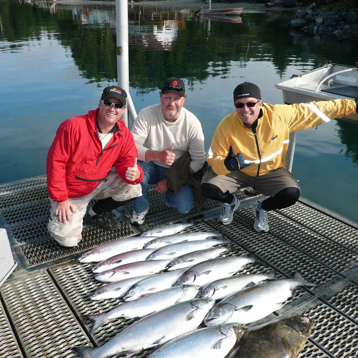 Vancouver Island Chinook and Coho Salmon Fishing - Pacific Playgrounds