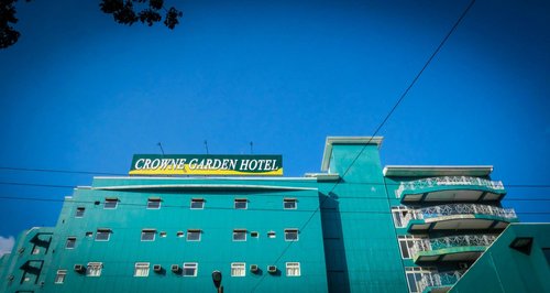 Crowne Garden Hotel image
