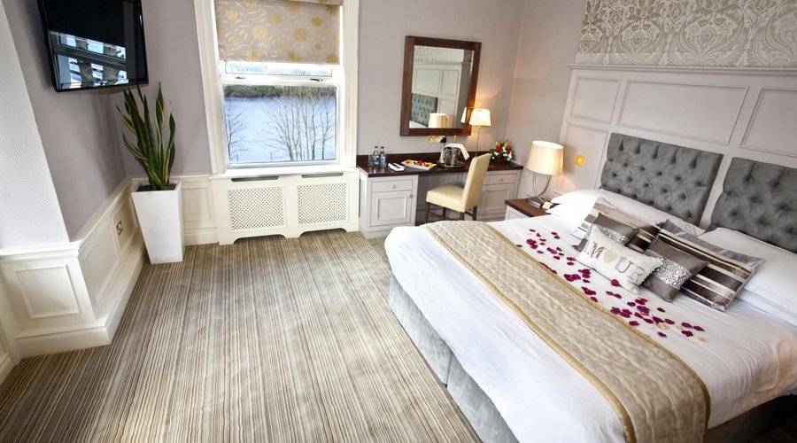 Superior Lakeview room