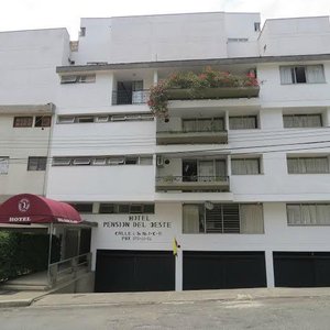 Fachada Hotel Pension del Oeste en Cali