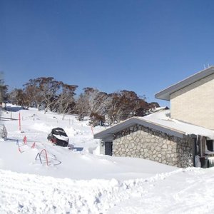 Barina Milpara - Ski from the front door to the lifts