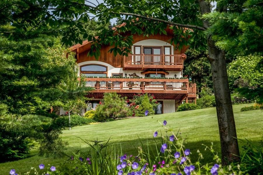 FOX DEN BED & BREAKFAST - B&B Reviews (Leavenworth, WA)