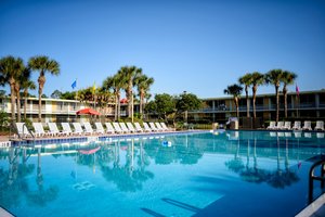 Pool & Beach