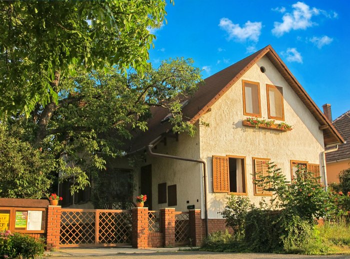 FOKI APARTMAN - Prices & Condominium Reviews (Balf, Hungary)