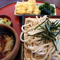 肉汁うどんに天ぷら