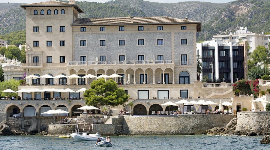 Main Hotel