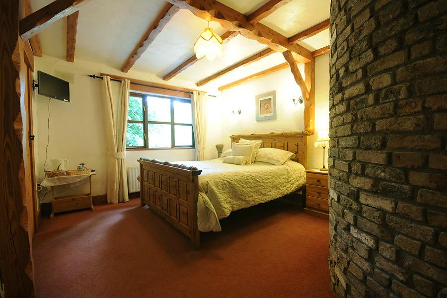チュードル ロッジ (Tudor Lodge B&B) -ララー-【 2025年最新の