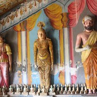 Wandgestaltung im Tempel Yatagala Raja Maha Viharaya