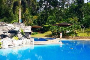 Pool & Beach