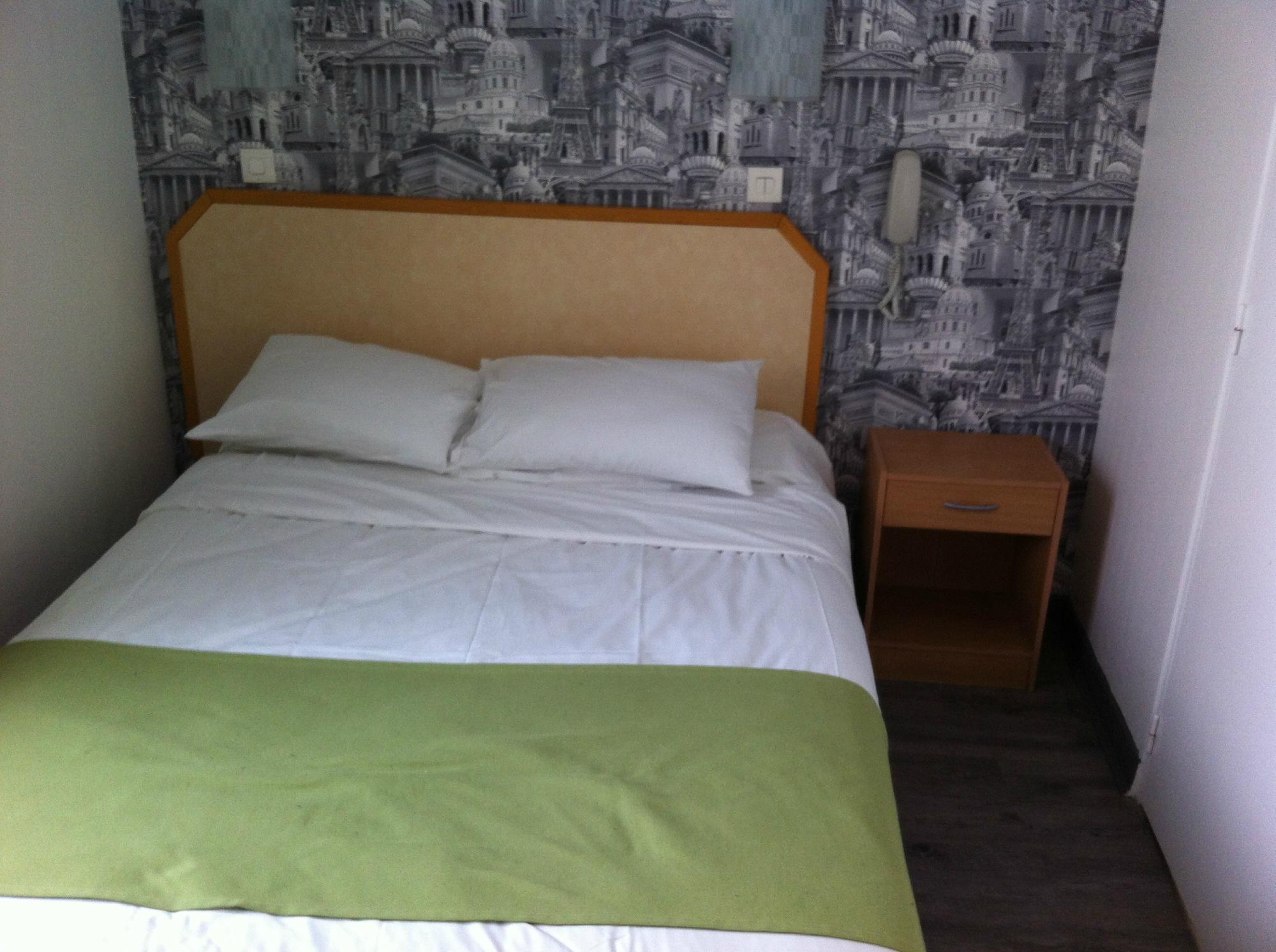 Hotel Mary's République Rooms: Pictures & Reviews - Tripadvisor