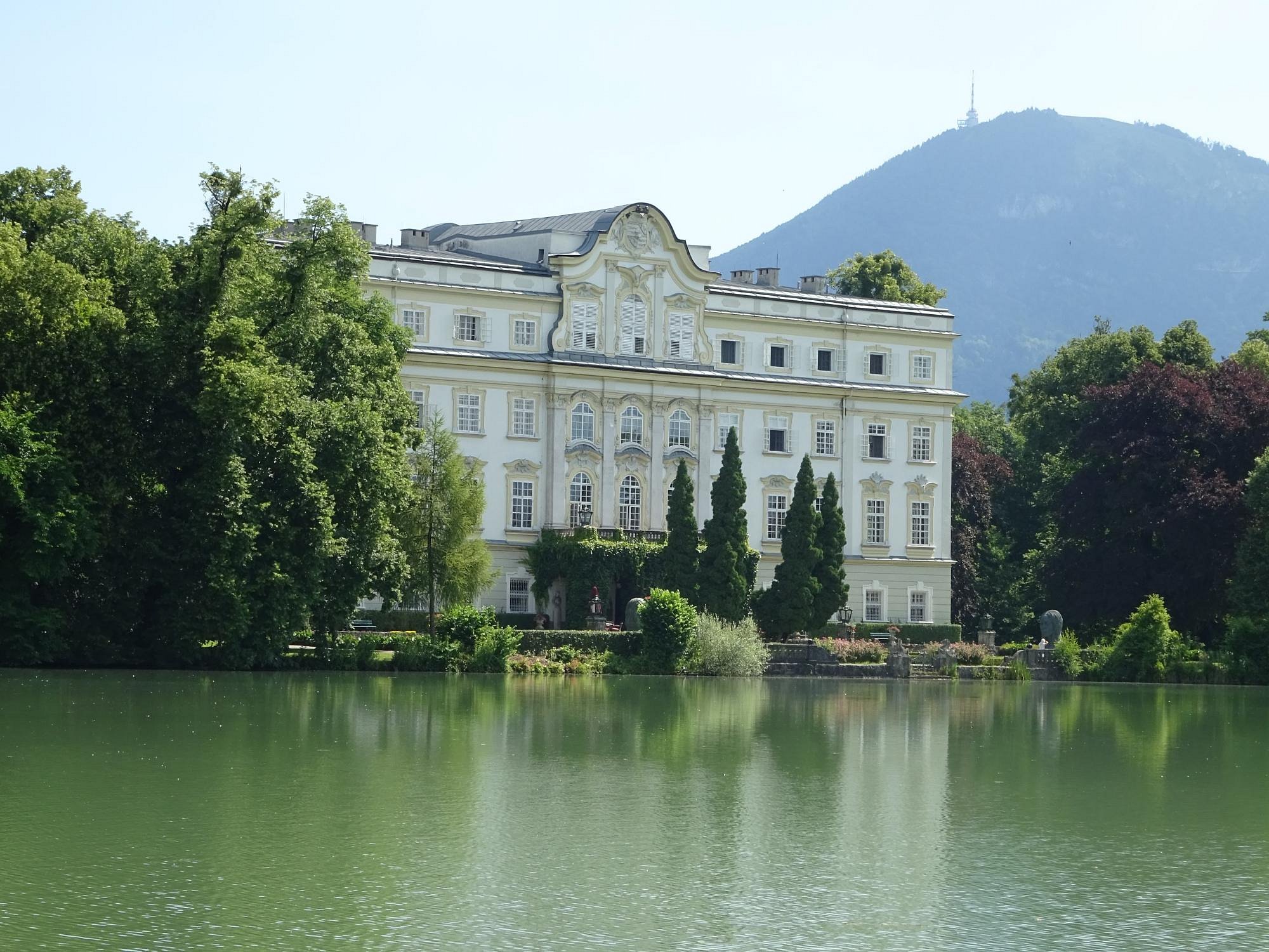 gray line city tour salzburg