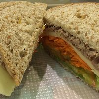 Sanduíche de atum
