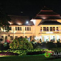 a beautiful city park in front goverments building