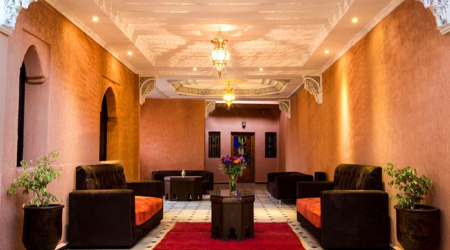 Upper lounge