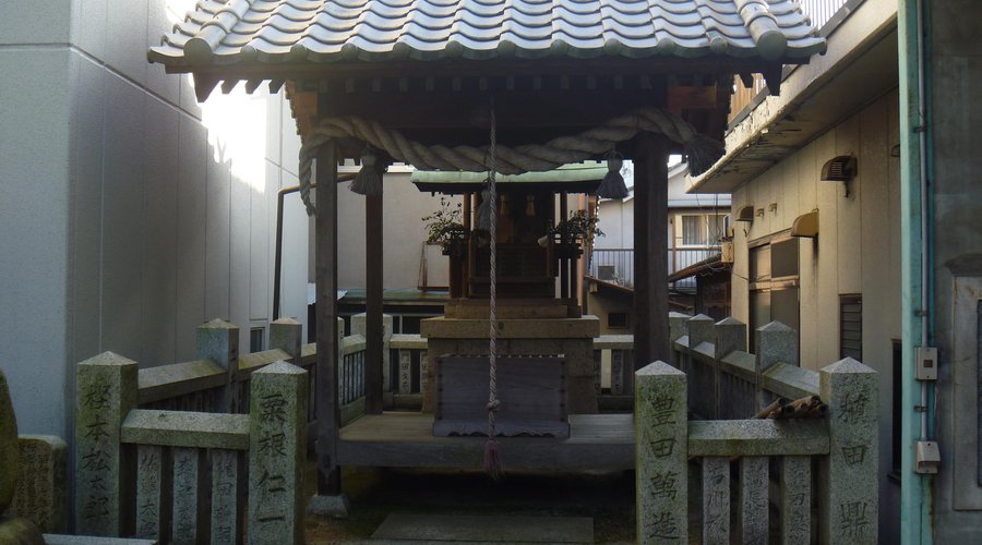 祠