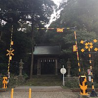 踏切のある日吉神社