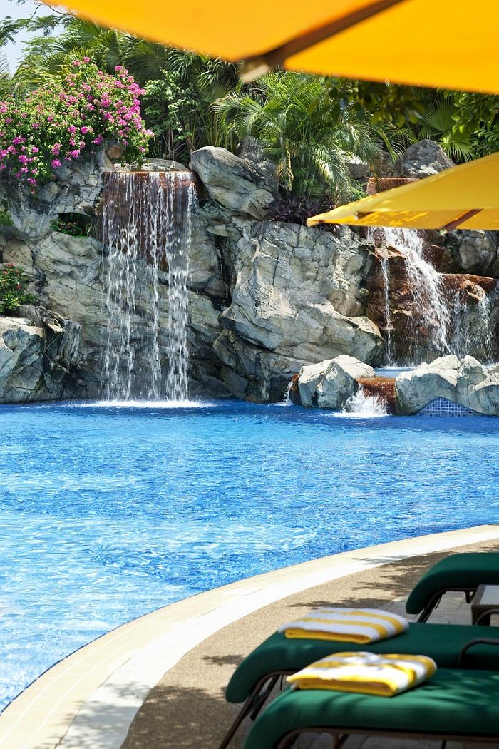 Pool Waterfall - Picture of JW Marriott Las Vegas Resort & Spa - Tripadvisor