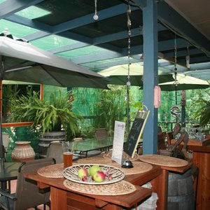 Patio Dining/Bar Area