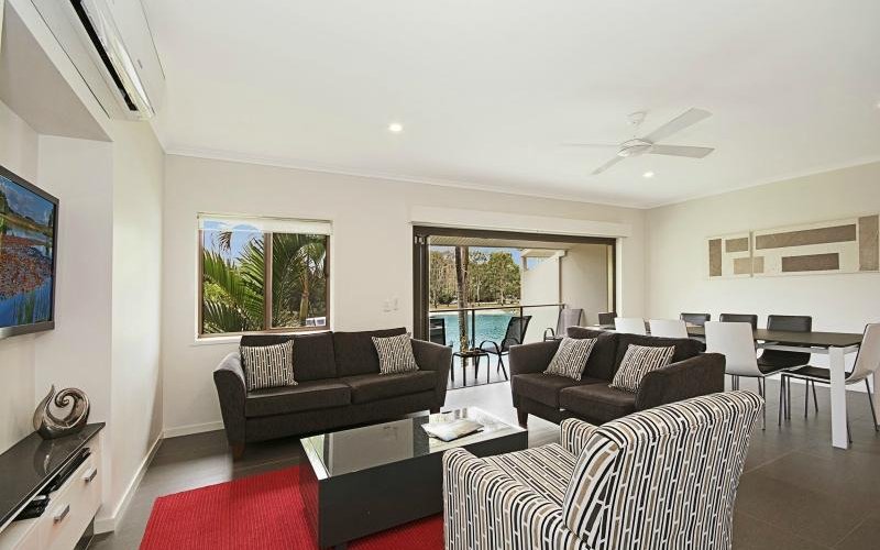 Premium 1 or 2 Bedroom Marina Apartment