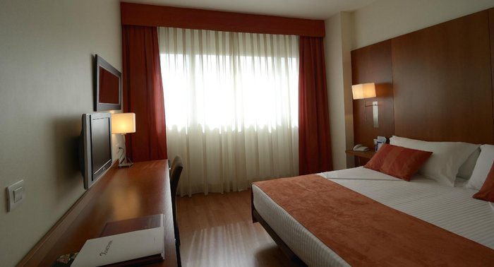 hotel xon's valencia reviews