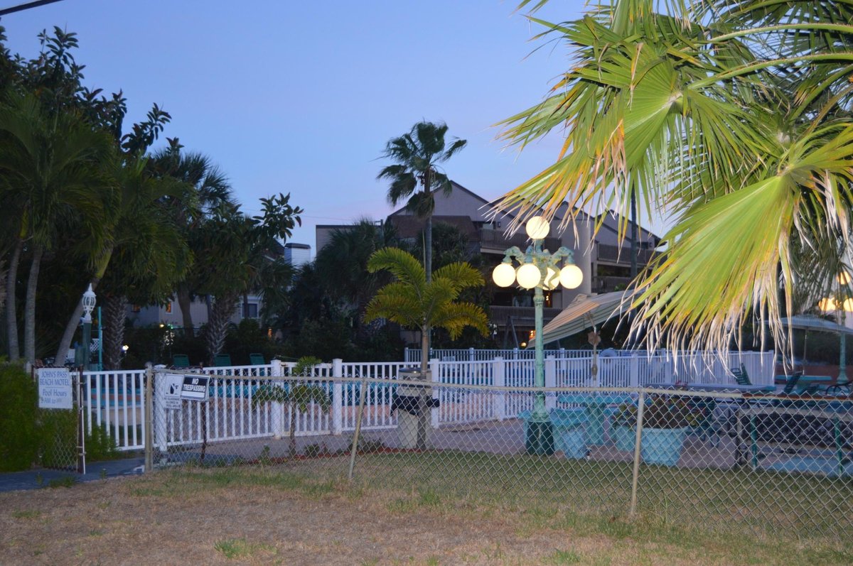 John S Pass Beach Motel Rooms Pictures And Reviews Tripadvisor