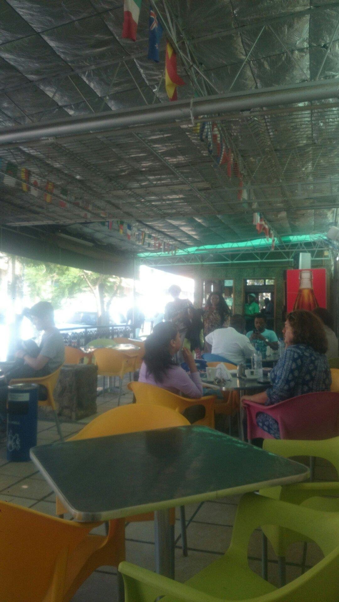 PUB RESTAURANTE XEQUE MATE, Quelimane - Comentários de Restaurantes, Fotos  & Número de Telefone