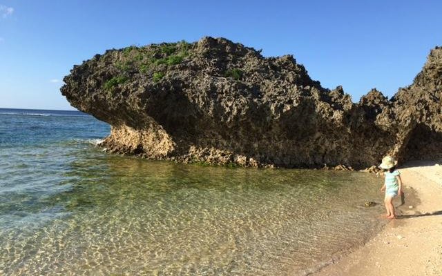 高台の宿から下ってすぐの海