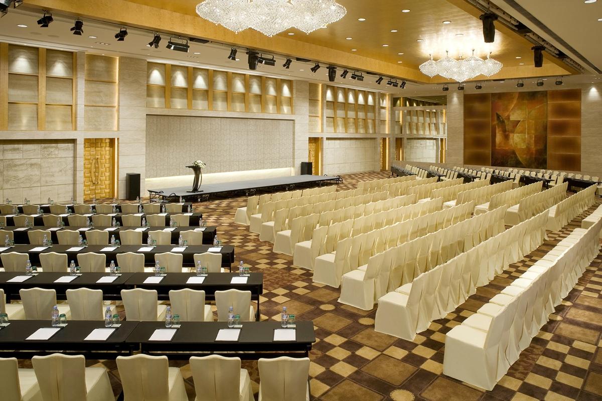 Hotel photo 1 of New World Dalian Hotel.