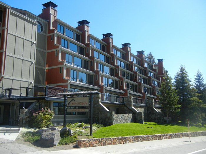 1849 Mountain Rentals at Mammoth's Canyon Lodge (Mammoth Lakes