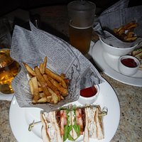 Bistro West by East Lounge, Great pub grub