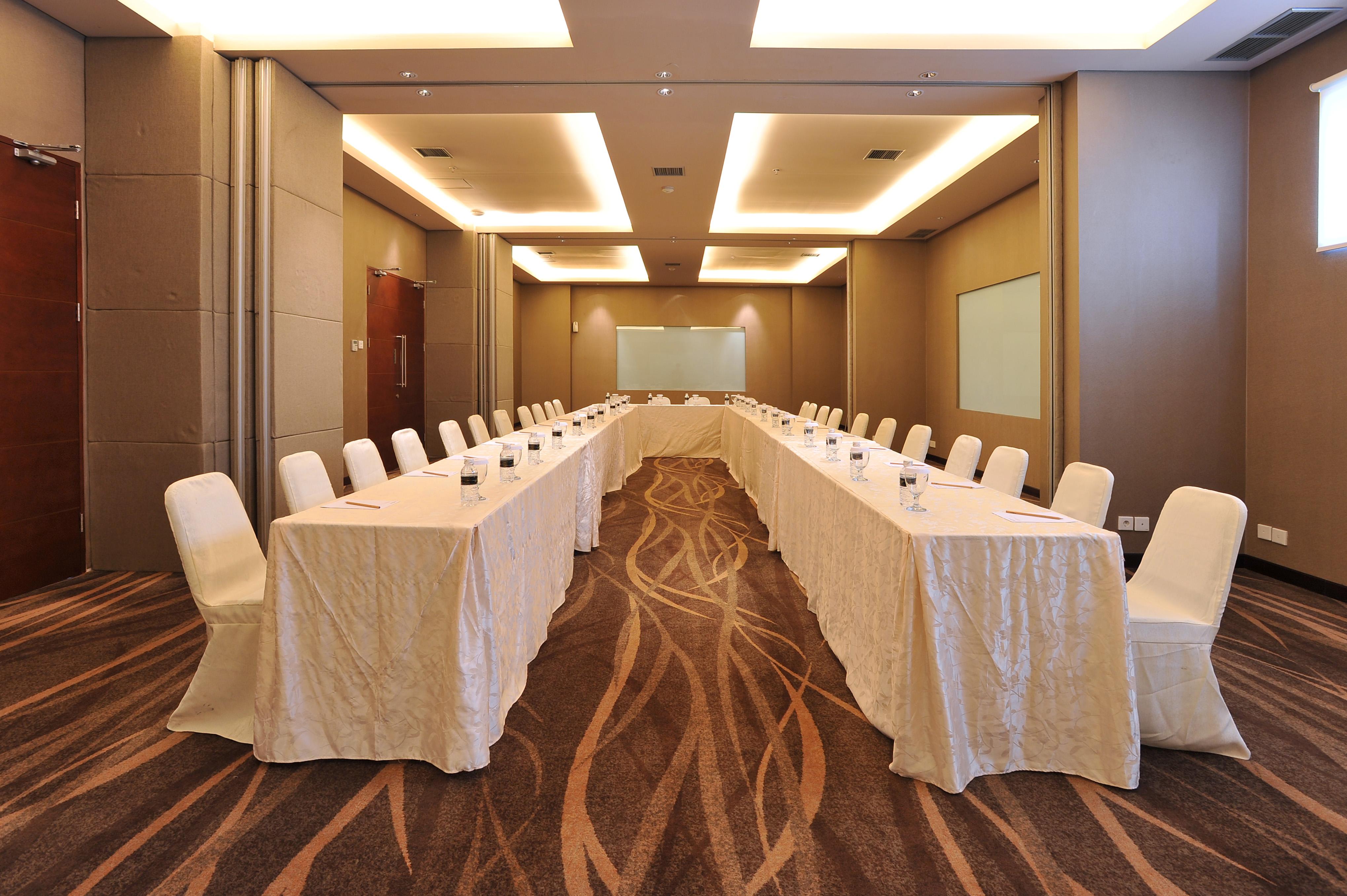 Hotel photo 10 of Midtown Hotel Surabaya.