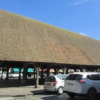 une halle imposante